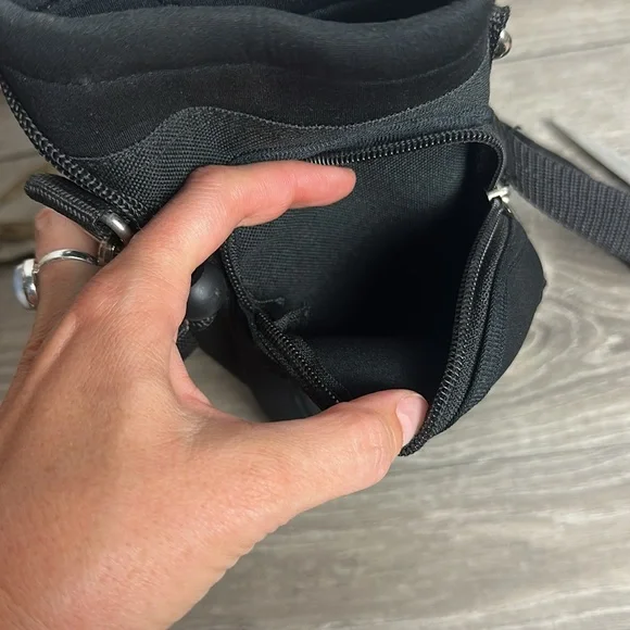 Kisa Crossbody Water Bottle Holder Carrier - Picture 5 of 7